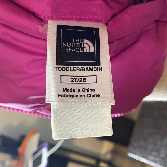 North face reversible girls toddler jacket size 2T. - Picture 4 of 5